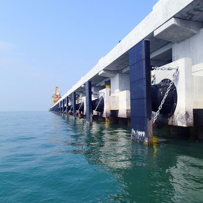 PIANC2002 kegel Rubberstootkussens Vaste Marine Fender Systems For Berth