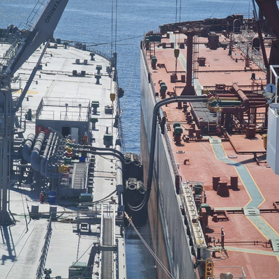 De cilindrische Iso17357-Zwarte Kleur 80kpa Marine Dock Bumpers van het Dok Rubberstootkussen