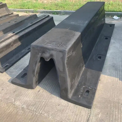 De hoge van het de Boog Rubberstootkussen van de Compressieduurzaamheid Bescherming van de de Reactiekracht Op zwaar werk berekende Lage