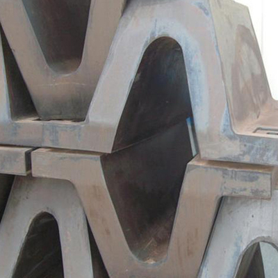 Zwarte boog rubber fender hoge slijtvastheid voor haven bescherming