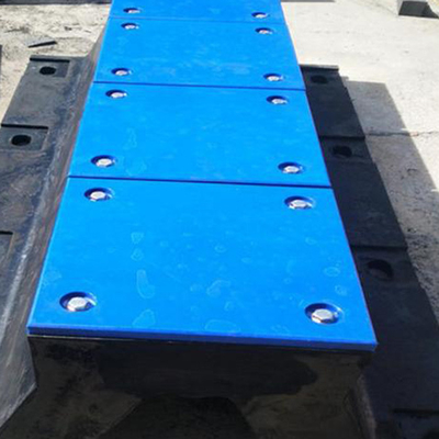 Zwarte boog rubber fender hoge slijtvastheid voor haven bescherming