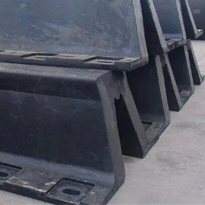 Gepersonaliseerde V-type fender volgens de vereiste dikte voor maritieme bescherming