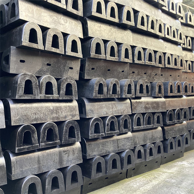 Op maat gemaakte D-type fenders Rubber fender voor maritieme en boottoepassingen