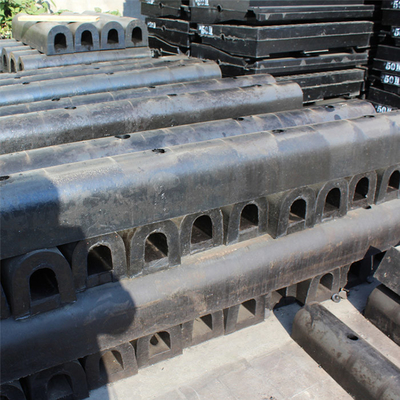 Op maat gemaakte D-type fenders Rubber fender voor maritieme en boottoepassingen
