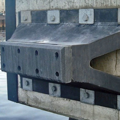 V-vormige marine fender Efficiënte schokabsorptie Lichtgewicht ontwerp Onderhoudsvrij