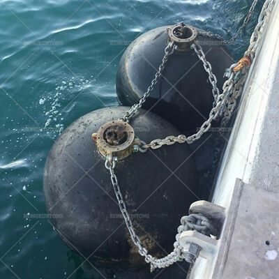 Submarine Fenders Marine Fenders Custom Size Beschikbaar Topniveau Natuur rubber ISO17357:2014 Standard