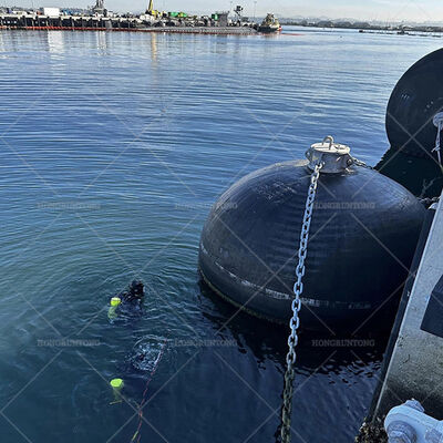 Submarine Fenders Marine Fenders Custom Size Beschikbaar Topniveau Natuur rubber ISO17357:2014 Standard