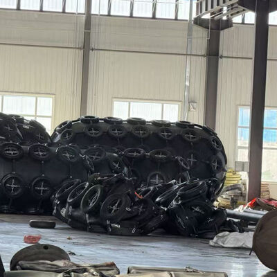 Pneumatische fender Yokohama Rubber fender met sterke luchtdichtheid Hoogdrukbestendig en flexibel ontwerp voor maritieme bescherming