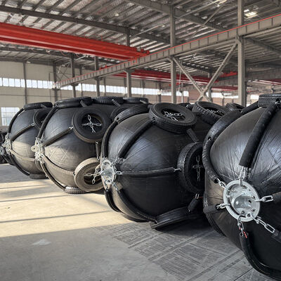 ISO17357-1: 2014 Standaard pneumatische rubberfender met een druk van 50 kPa en een op maat gemaakte maat voor de veiligheid op zee