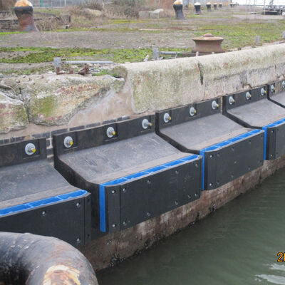 Marine V Fender Dock-bumper met hoge energie-absorptie, duurzame rubberen constructie en weinig onderhoud